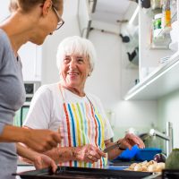 Maladie d’Alzheimer : adopter une alimentation et un mode de vie et sains, des leviers pour la prévention